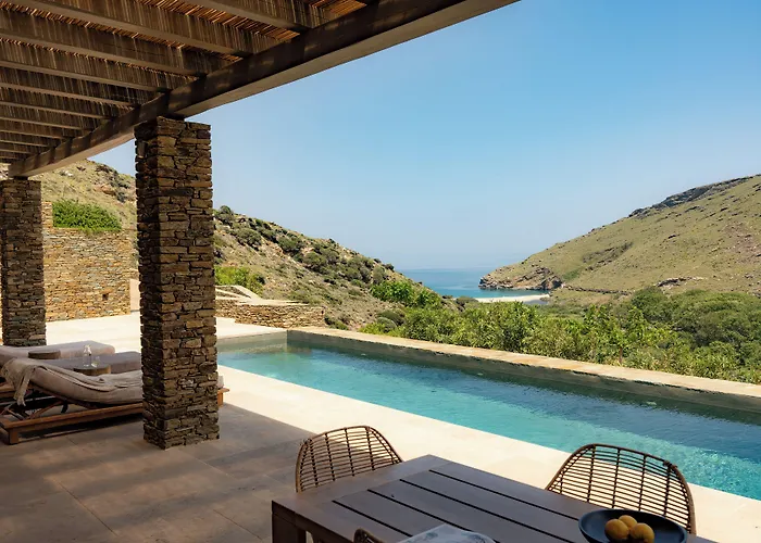 Onar Andros Hotel 3*